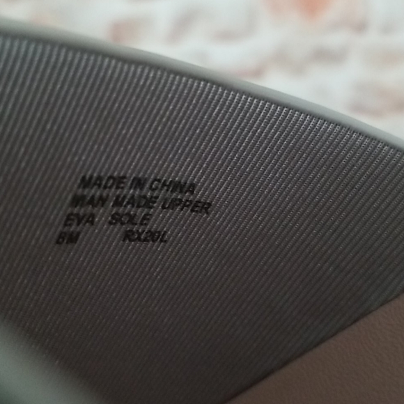 New Michael Kors Gilmore Slide Sandals - Picture 8 of 8